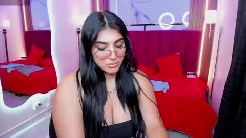 Snapshot of afroditaandsoffi chatting on March 10, 3:41 pm Afrodita Chery y Hermione online show from March 10, 3:41 pm