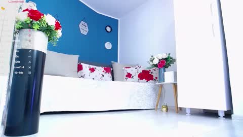Snapshot of afroditha_ chatting on September 25, 3:41 pm Amalia online show from September 25, 3:41 pm