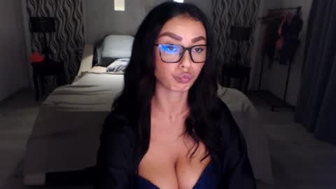 Afro online show from December 1, 4:27 pm