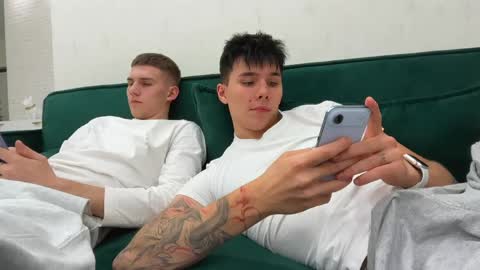 Mark online show from April 2, 8:05 pm