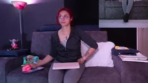 Snapshot of agatacollinsss chatting on September 16, 4:26 am Agata Collinss online show from September 16, 4:26 am