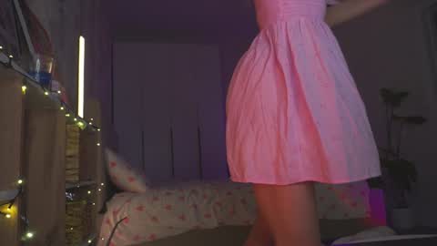 Snapshot of agent_blonde chatting on September 12, 5:15 pm May online show from September 12, 5:15 pm