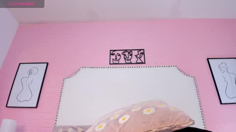 Aggy online show from November 19, 3:00 pm