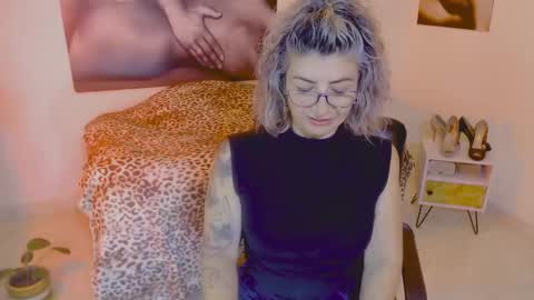 Lily online show from January 12, 3:28 am