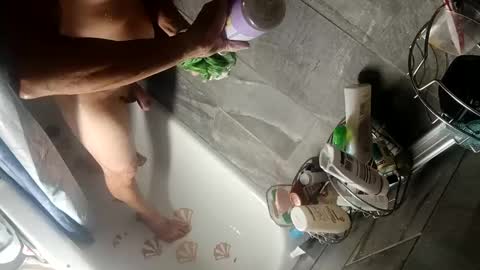 ahappyhippie online show from December 19, 11:39 am