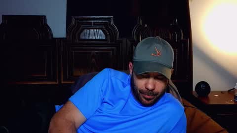 Blue Eyed Handsome Man online show from March 23, 8:14 pm