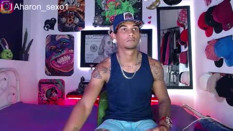 Snapshot of aharon_sexo1 chatting on March 6, 1:37 am Aharon Zamora online show from March 6, 1:37 am