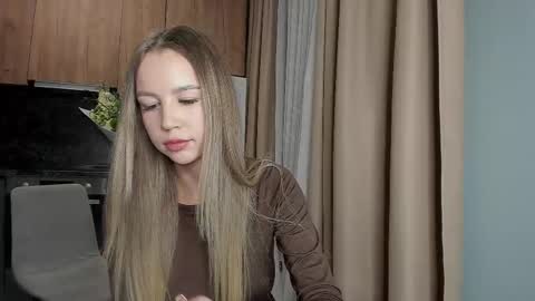 My name is Alisha online show from December 4, 8:08 pm