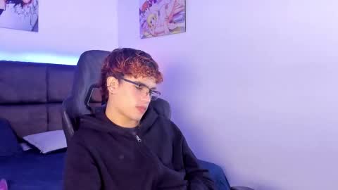 Aiden  online show from October 18, 12:31 pm