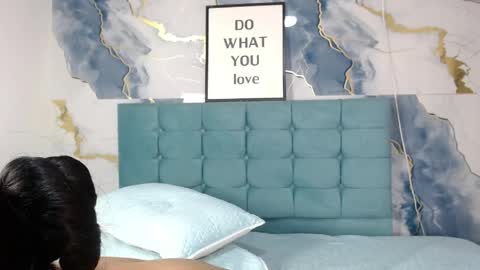 Ailyn online show from April 17, 9:06 pm