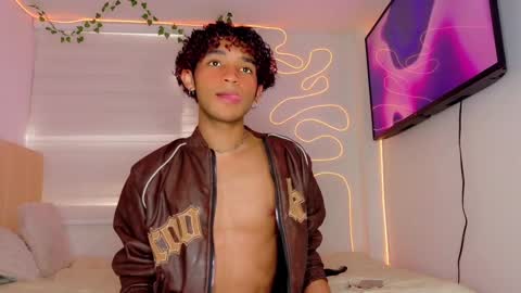 Aaron Winter online show from September 20, 8:23 pm