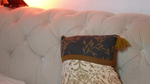  Aileen  online show from May 12, 8:07 pm