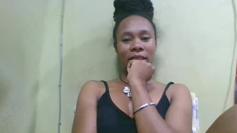 aimee982179 online show from May 5, 3:13 am
