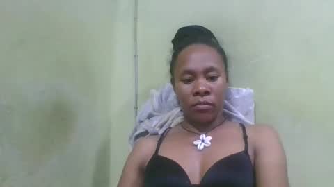 aimee982179 online show from May 12, 6:28 pm