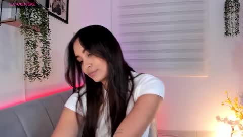 Aisha online show from February 6, 11:40 pm