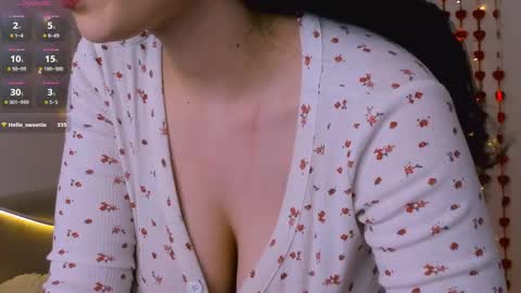 Aisha online show from February 6, 8:51 am