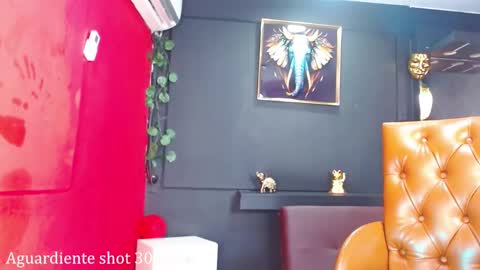 Snapshot of aitanarus chatting on February 17, 6:39 pm Ahitana Russ online show from February 17, 6:39 pm