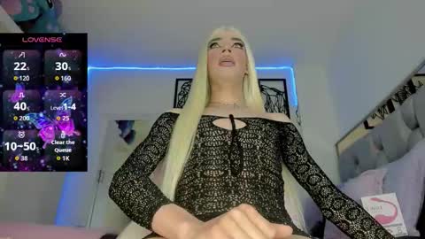 aiunii online show from October 12, 6:10 pm