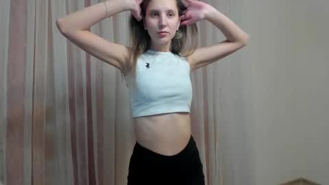 aivitina online show from February 4, 6:23 pm