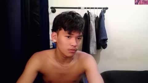 aj_daksxx online show from April 2, 2:46 pm