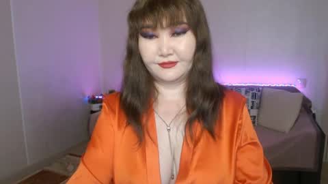Shelly online show from May 15, 3:52 pm