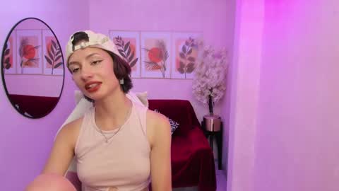 Azaka  online show from February 25, 3:31 pm