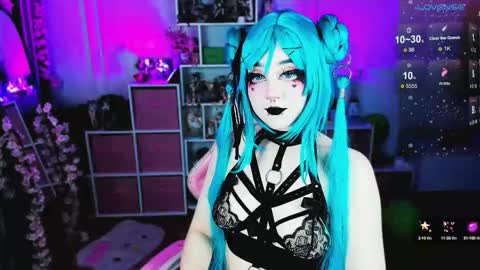 Snapshot of aki__ra chatting on September 30, 12:43 am Aki online show from September 30, 12:43 am