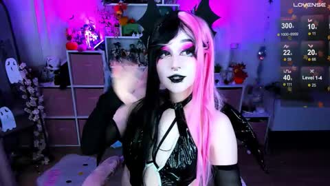 Aki online show from November 5, 12:01 am