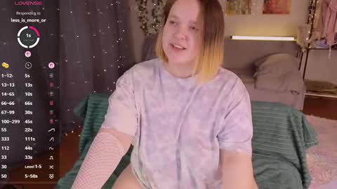 Aki online show from April 13, 9:52 pm