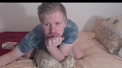 aktavian_w online show from October 10, 7:41 pm