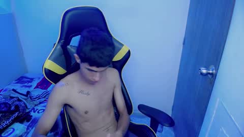 Akyra latin online show from February 26, 10:13 pm