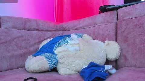 alahai_swith online show from April 18, 5:26 pm