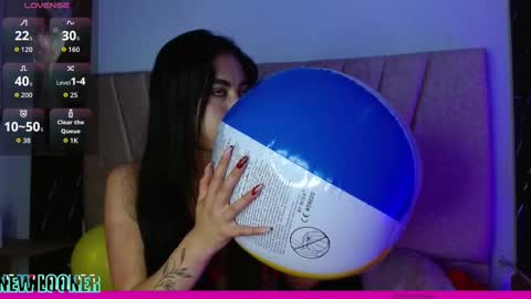 Snapshot of alahia_sweet_official chatting on October 5, 8:05 pm Alahia sweet official online show from October 5, 8:05 pm