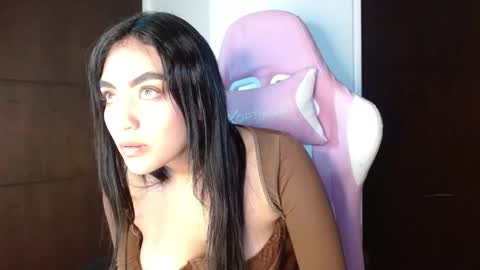 Snapshot of alahia_sweet_official chatting on October 12, 8:43 pm Alahia sweet official online show from October 12, 8:43 pm