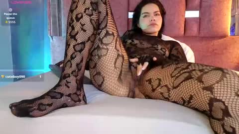 ALahiia Lee online show from May 5, 12:33 pm