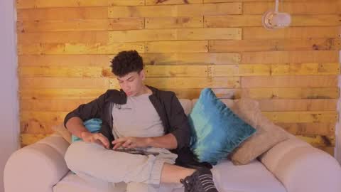 Alan online show from April 11, 12:20 pm