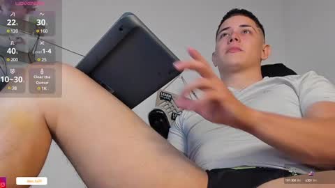 Snapshot of alan_hadid1 chatting on March 9, 1:35 am Alan Hadid online show from March 9, 1:35 am