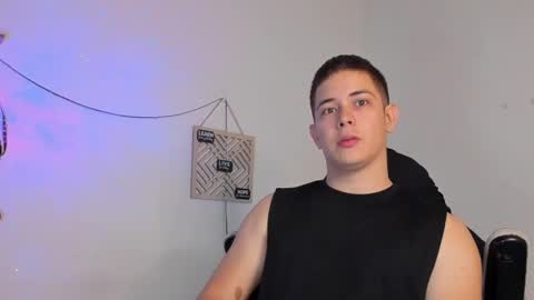 Snapshot of alan_hadid1 chatting on March 2, 11:42 pm Alan Hadid online show from March 2, 11:42 pm