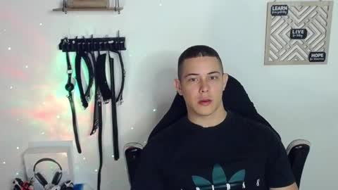 Snapshot of alan_hadid1 chatting on January 18, 3:42 am Alan Hadid online show from January 18, 3:42 am