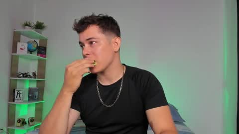 Snapshot of alan_hadid1 chatting on October 6, 11:00 pm Alan Hadid online show from October 6, 11:00 pm