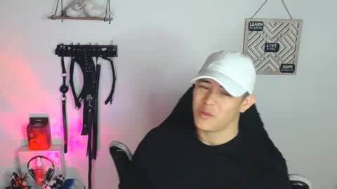 Snapshot of alan_hadid1 chatting on January 24, 7:07 pm Alan Hadid online show from January 24, 7:07 pm