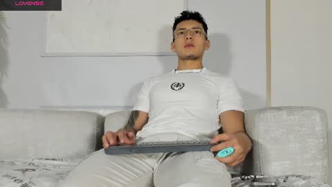 alan_salazar online show from June 18, 5:40 pm