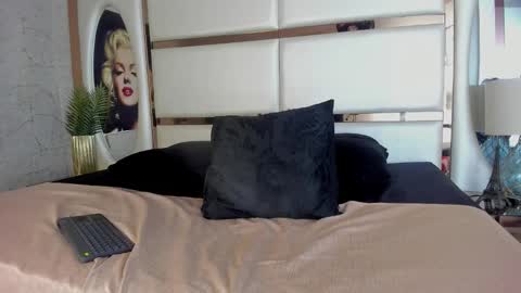 ---Alan--- online show from November 18, 5:21 am