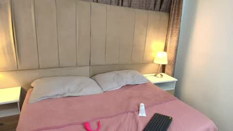 alana_gv online show from May 5, 6:35 pm