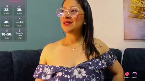 Snapshot of alana_steel_1 chatting on October 10, 12:33 pm Alana online show from October 10, 12:33 pm
