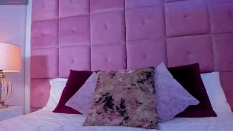 alanah_connors online show from October 28, 2:29 pm