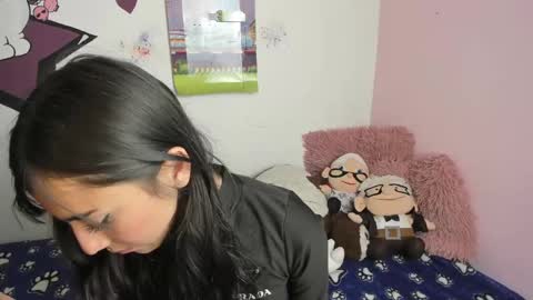 Snapshot of alanalois_ chatting on September 26, 1:57 am ALANA Please follow me online show from September 26, 1:57 am