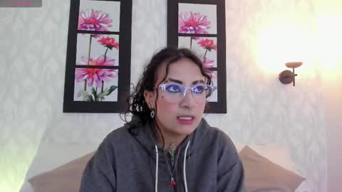  Alana Whitte  online show from December 22, 11:50 am