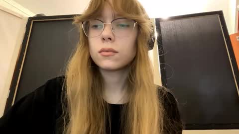 Stella online show from October 20, 11:37 am