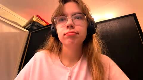 Stella online show from November 9, 7:12 am